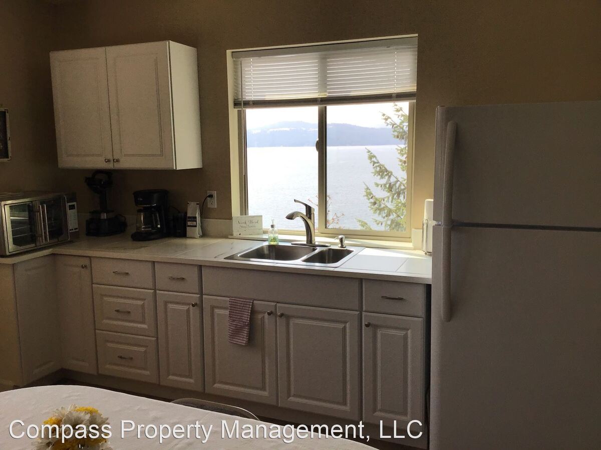 2212 Silver Beach Rd Cda, ID House for Rent Rentable