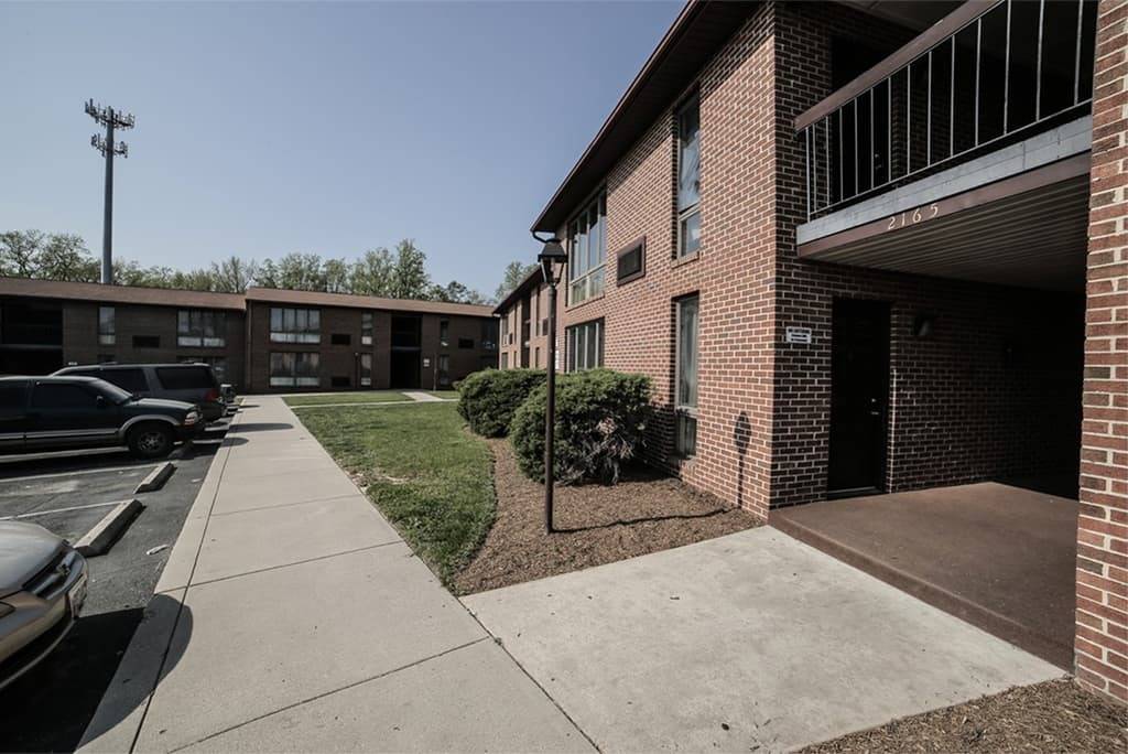 JSB Apartments 2165 Crain Hwy Waldorf, MD Rentable