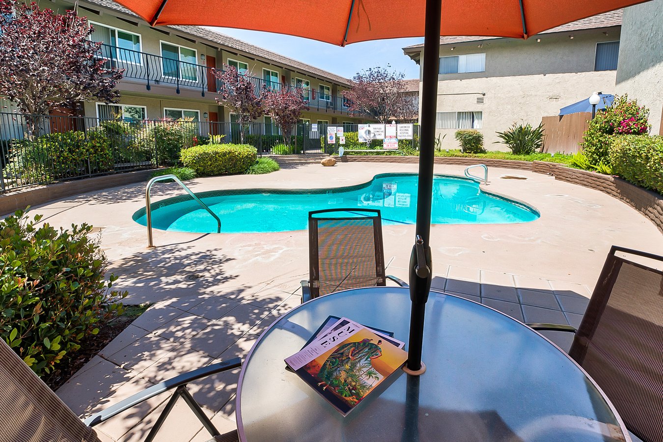 Park Plaza Apartments 17050 Downey Ave Bellflower, CA