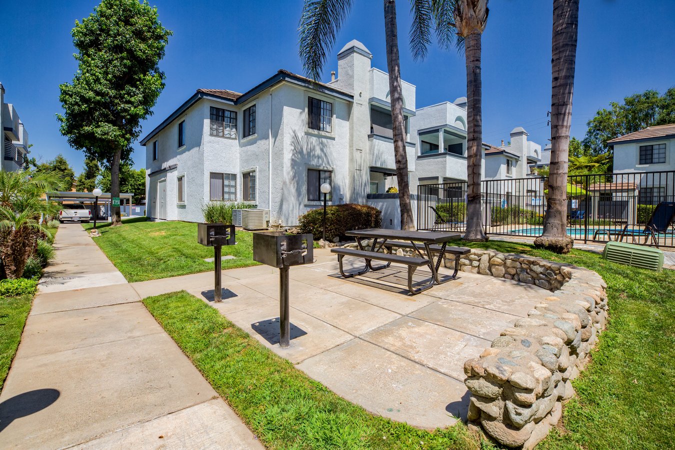 Casa Blanca Apartments 5225 Francis Ave Chino, CA