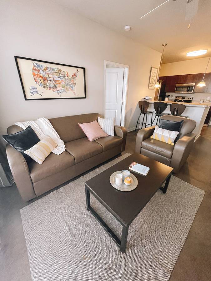 The Avenue Apartments 930 W 10Th St Indianapolis, IN