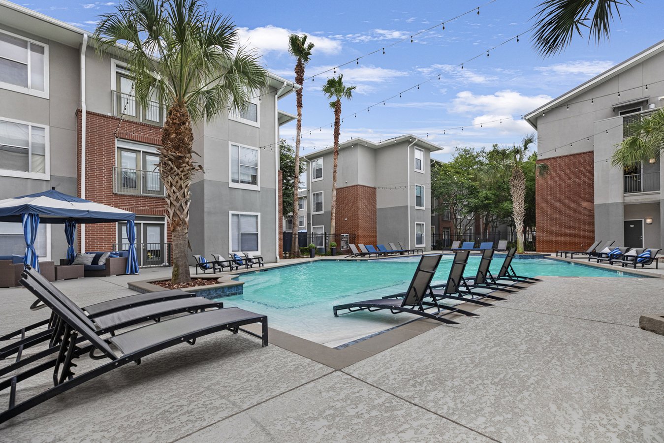 Campus Crossings on Highland Apartments Baton Rouge, LA