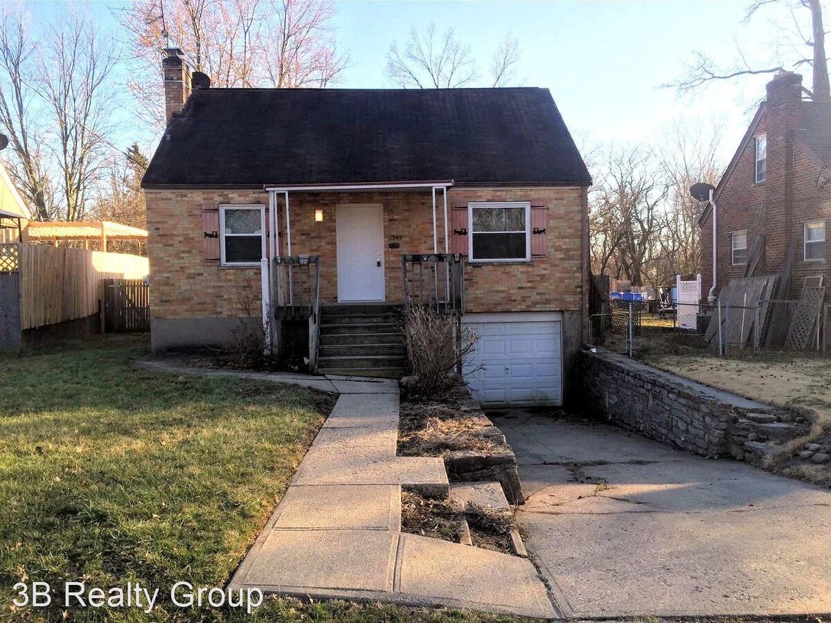 2389 Golf Dr Cincinnati, OH House for Rent Rentable