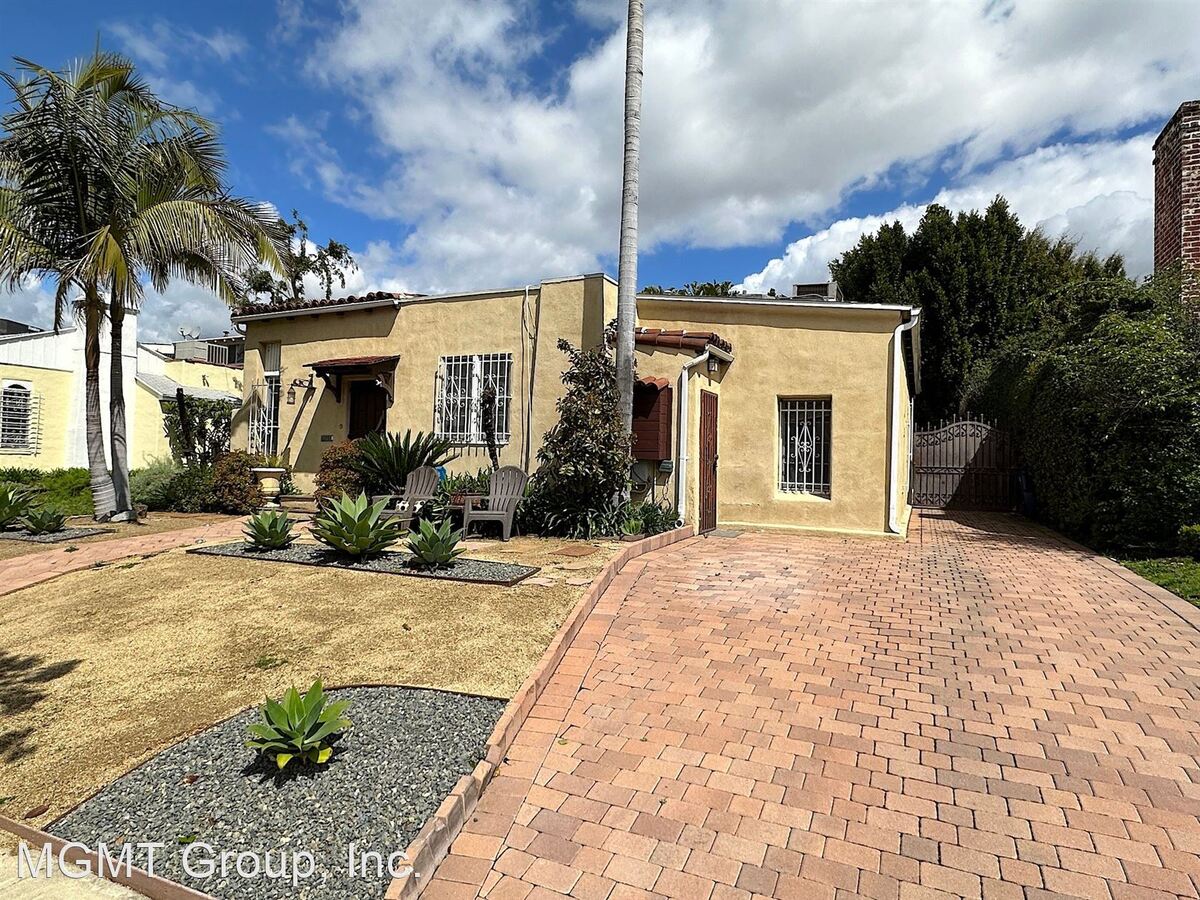 6233 Commodore Sloat Dr Los Angeles, CA Apartment for Rent