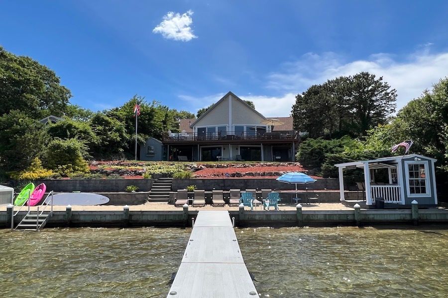 RP 43 James Circle, Mashpee Robert Paul Properties