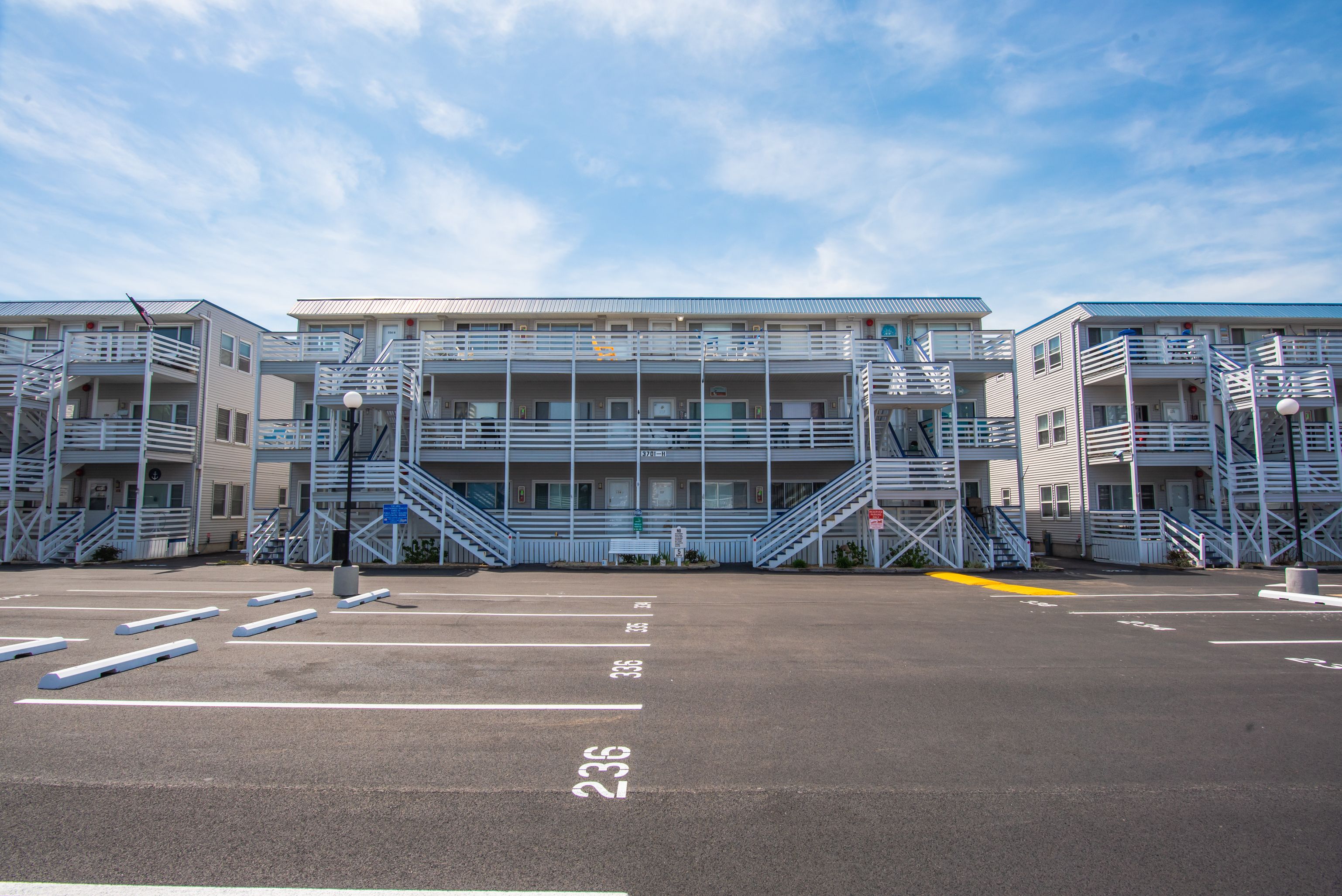 Bradley on the Bay H 237 Century 21 New Horizon