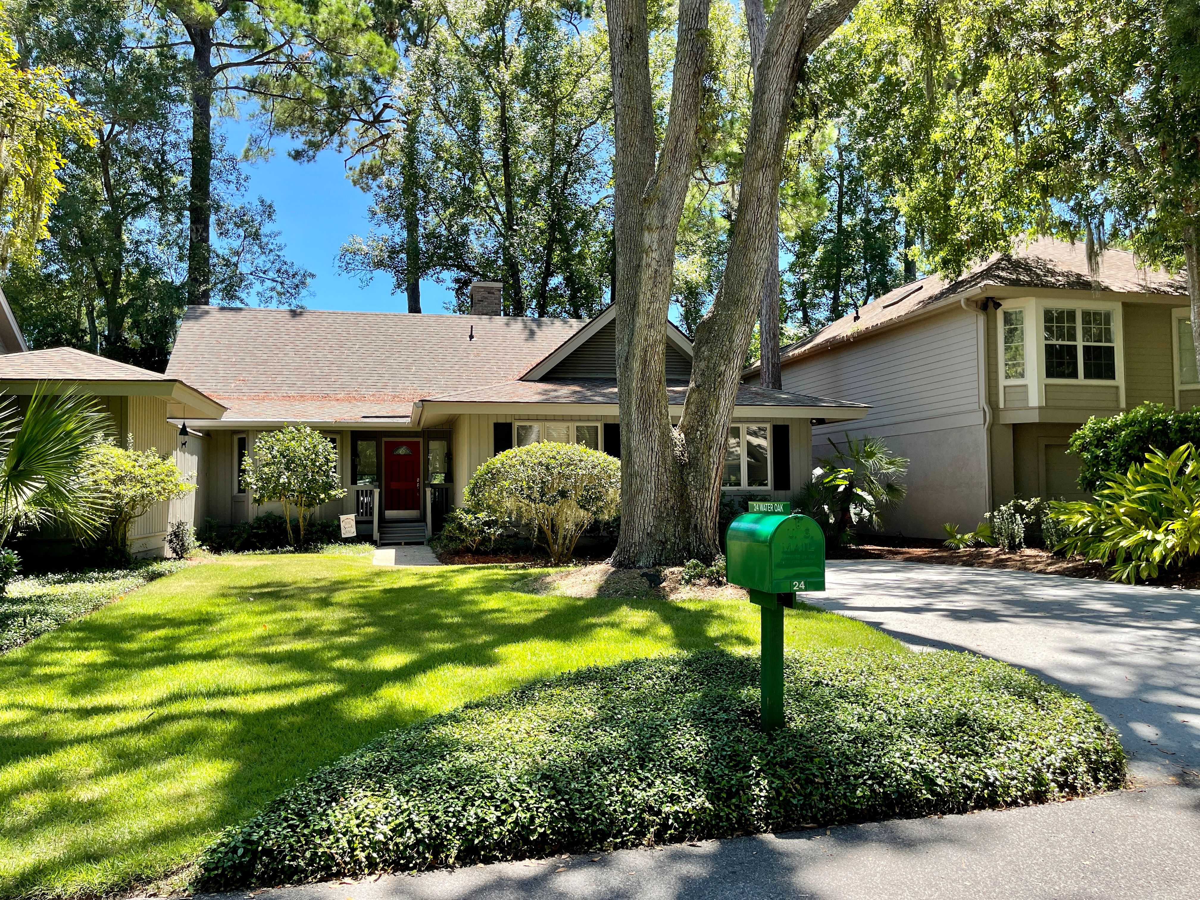 24 Water Oak host2coast