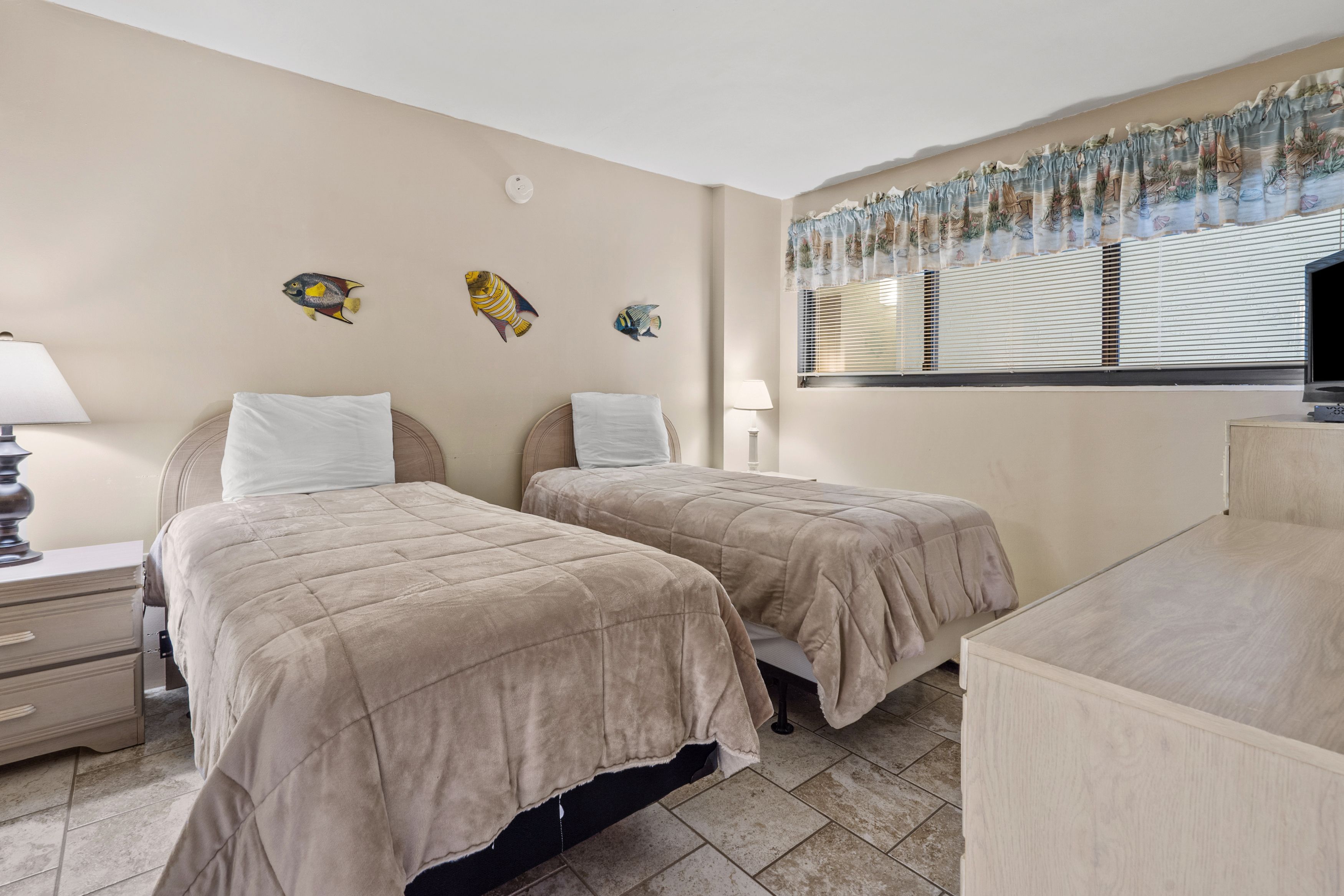 Shoreham Towers 7B McMillan Vacations