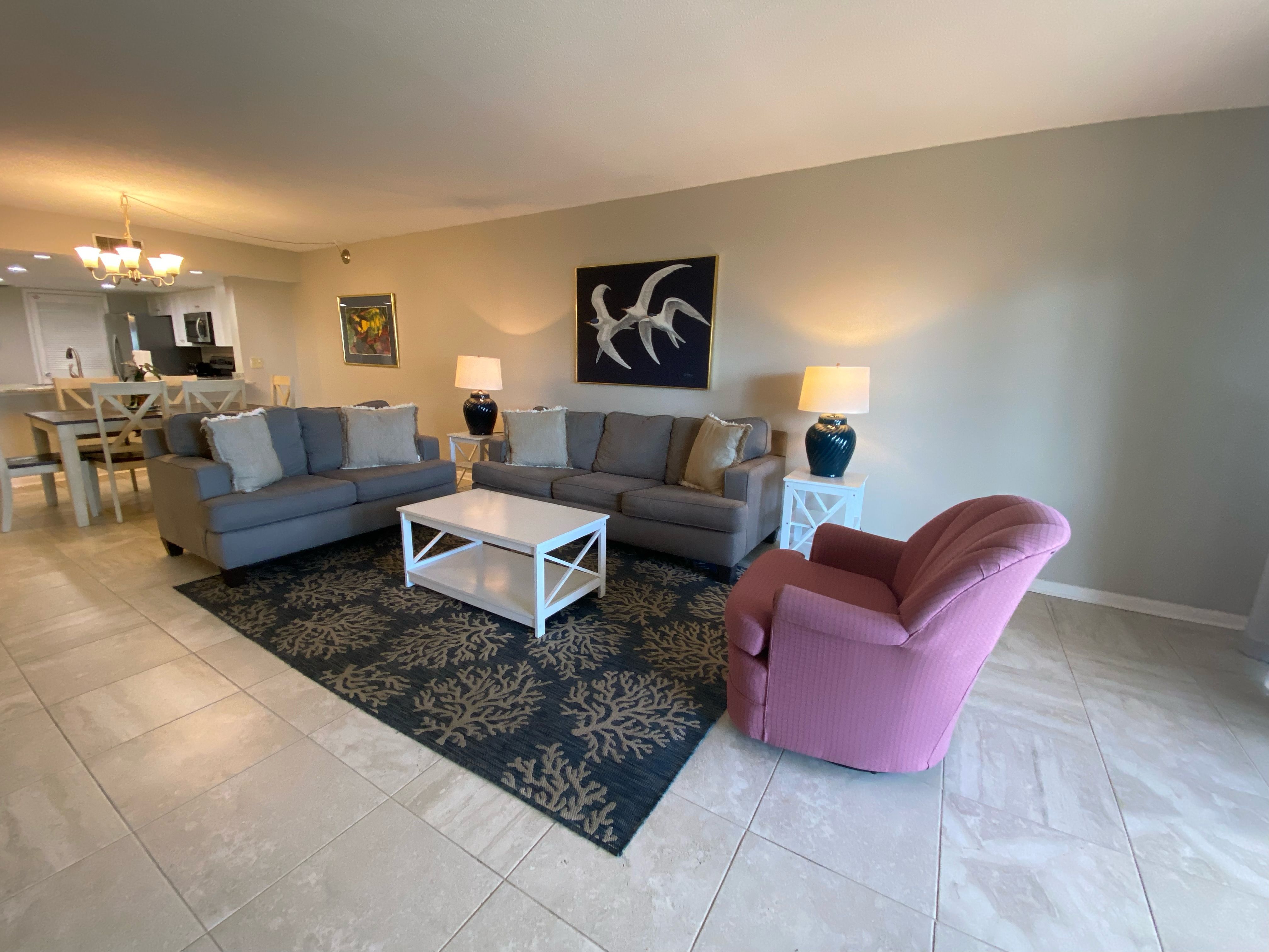 Breakers East 103 Your Assistant at the Beach