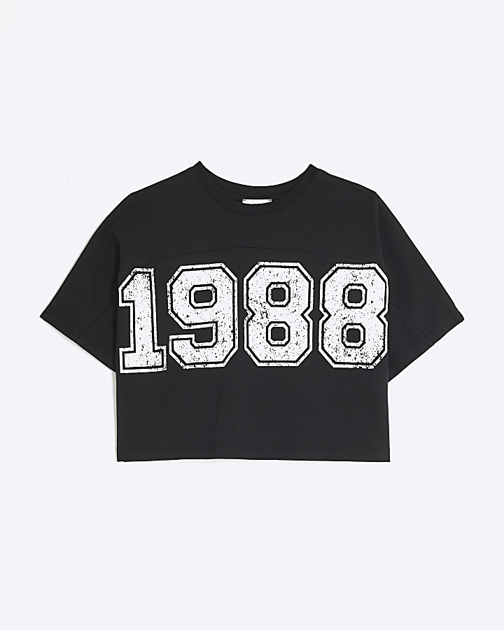 Girls black graphic crop tshirt River Island