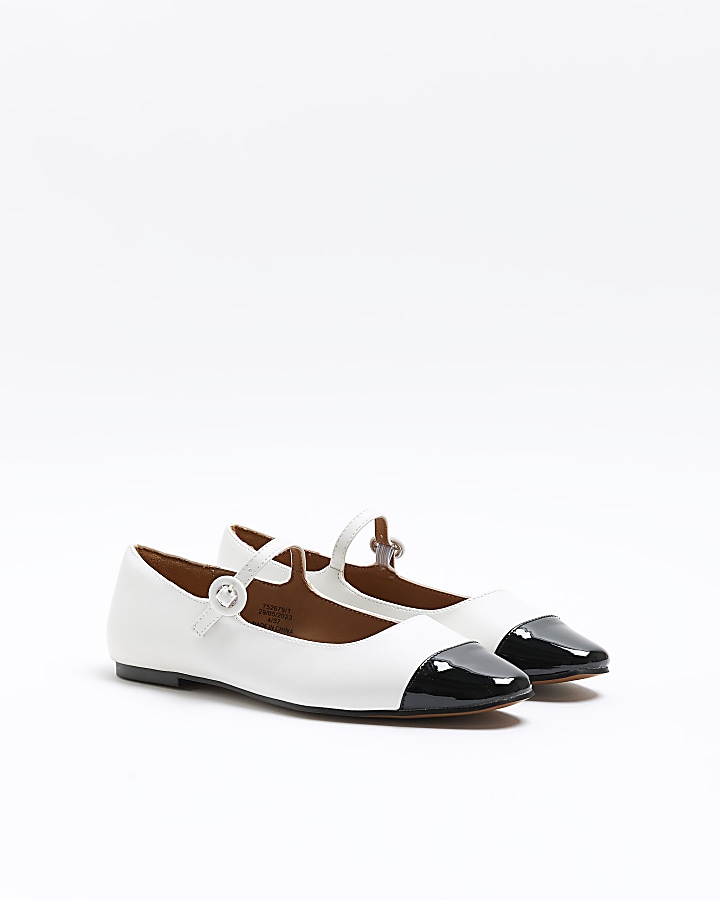 White flat ballet shoes River Island