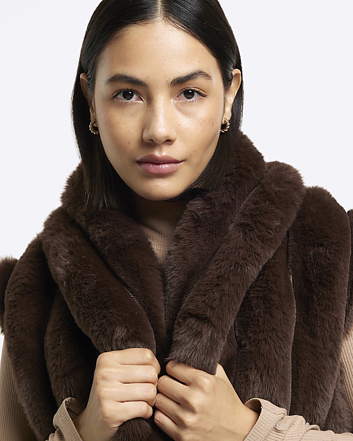 Brown faux fur gilet River Island