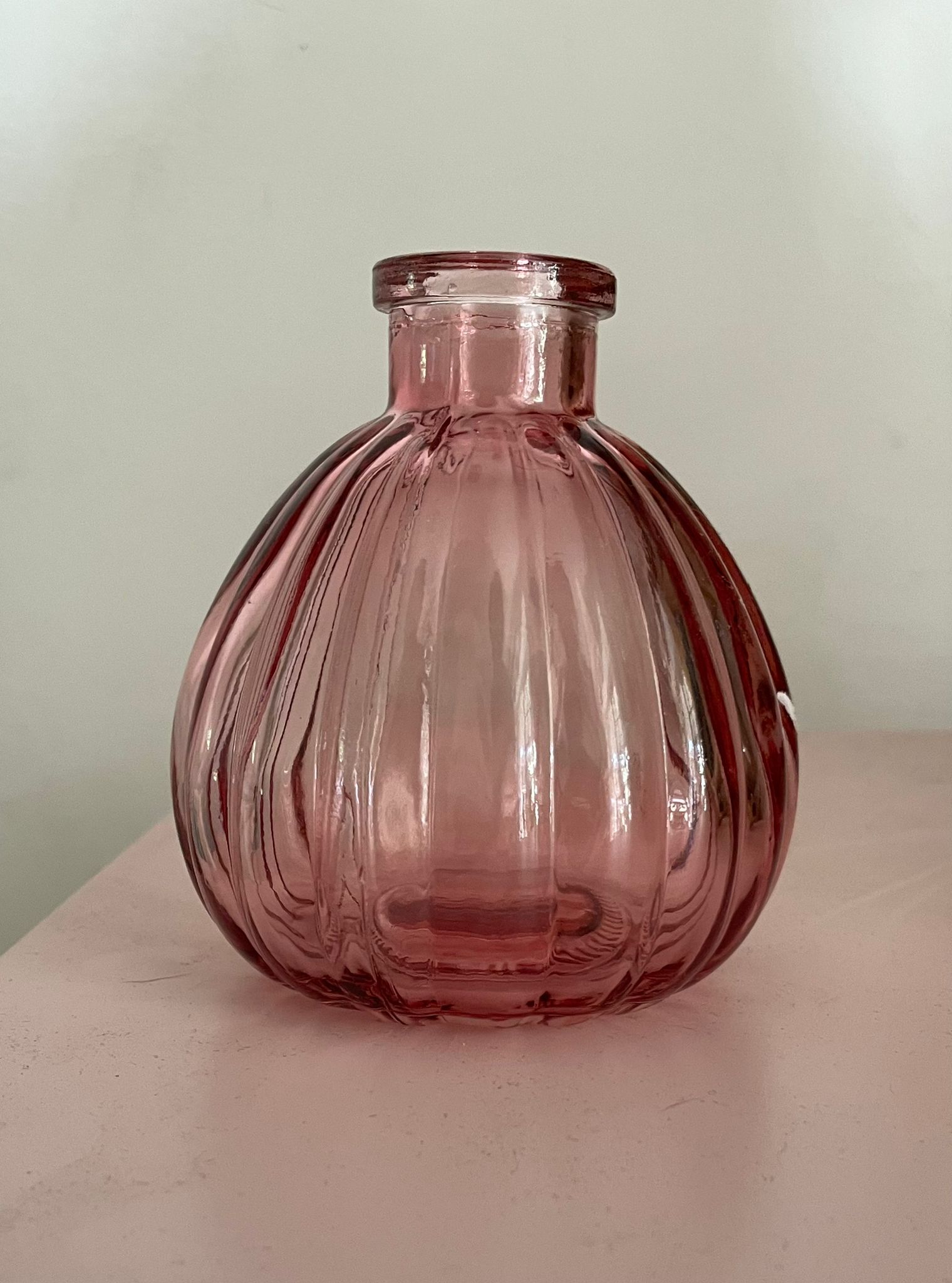 Pink glass bud vase The Little Wedding Warehouse