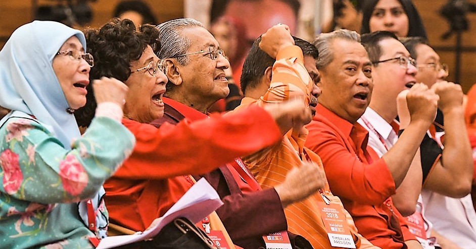 7 International Headlines Of Pakatan Harapan's GE14 Win