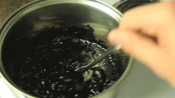 [VIDEO] Watch What Happens When You Boil Coke