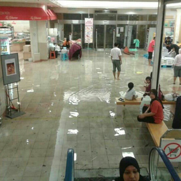 [BREAKING NEWS] Flash Floods After Puchong, KL Pulak!