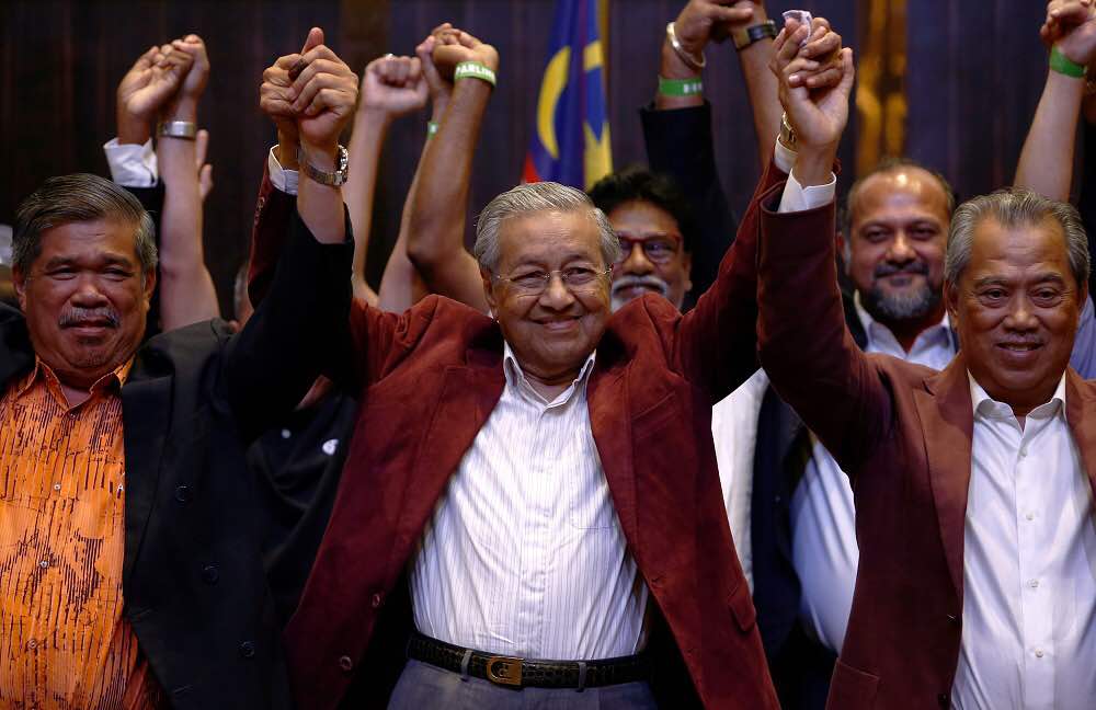 7 International Headlines Of Pakatan Harapan's GE14 Win
