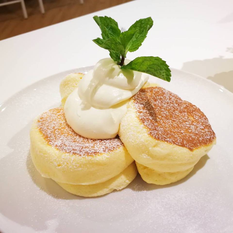 7 Places To Get ‘Fuwa Fuwa’ Soufflé Pancakes In The Klang Valley