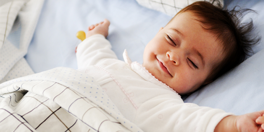 Inilah Cara Tidurkan Bayi Paling 'Out Of The Box' Yang Pernah Kami