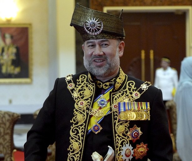 gambar sultan muhammad v