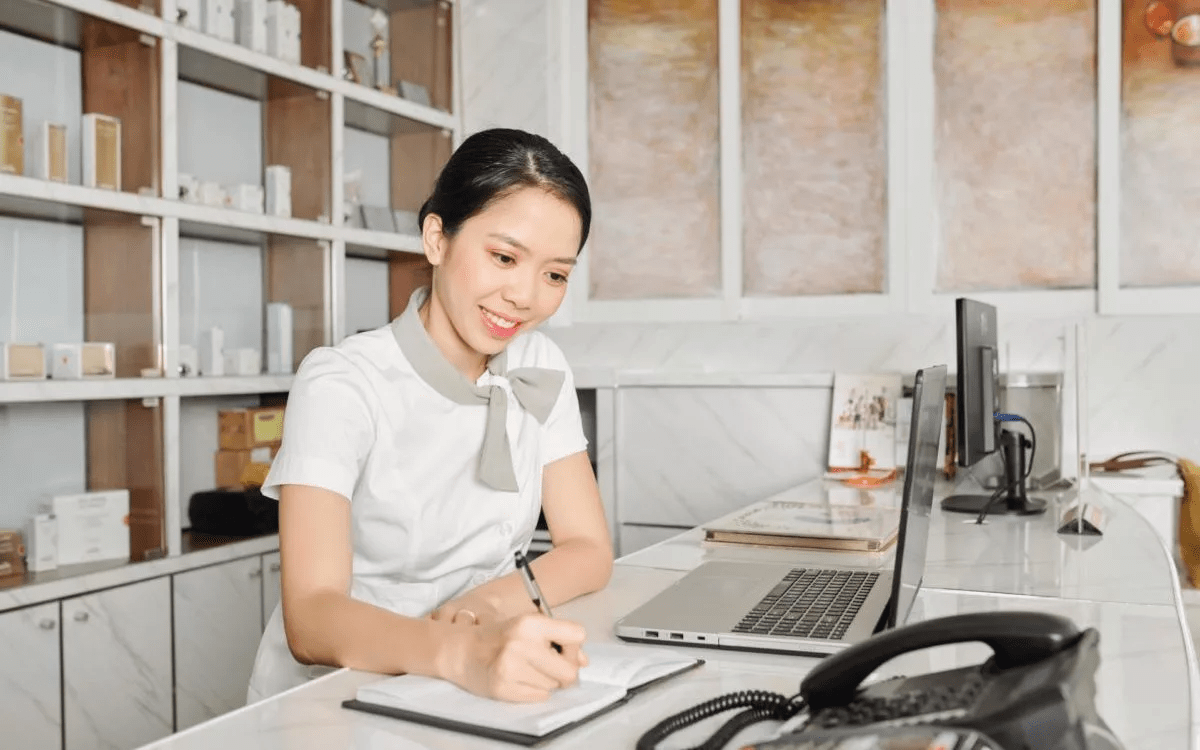 Hair And Beauty Salons To Reopen After 84 Days Of MCO. Here Is The SOP