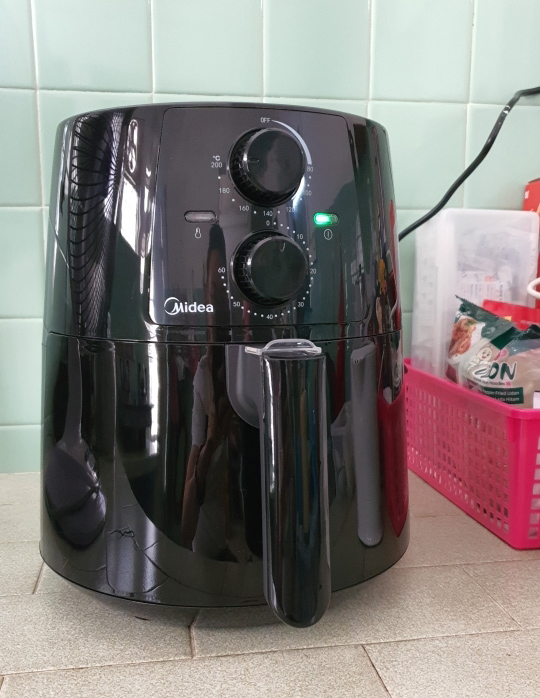 8 Affordable Air Fryers To Get Online For Under RM200