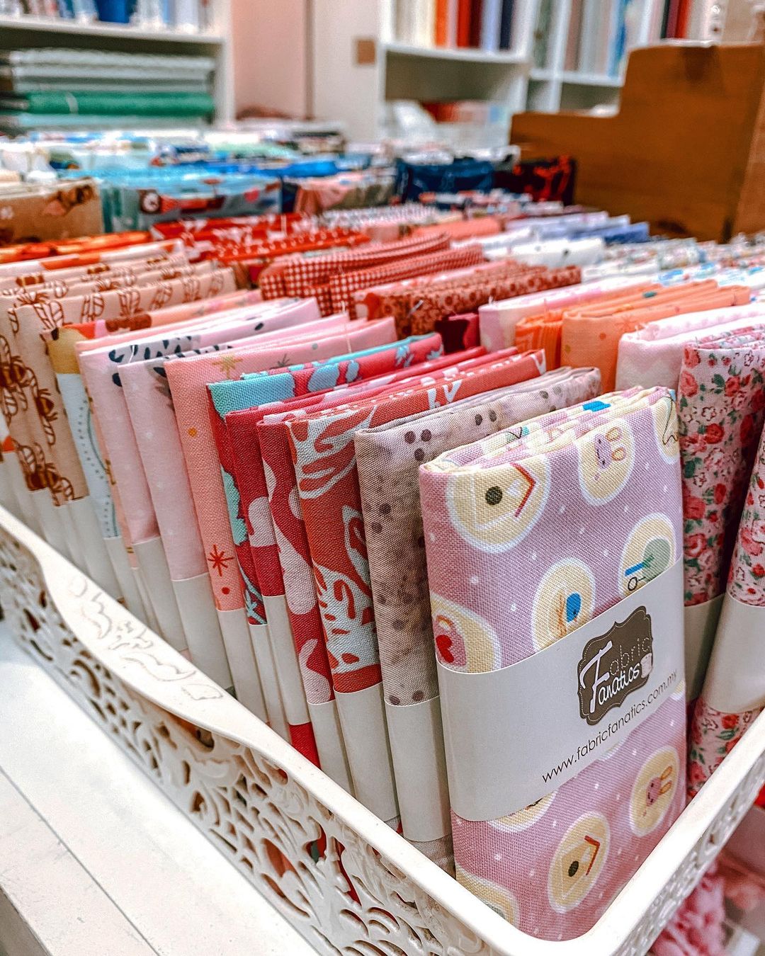 16 Online Arts & Crafts Stores In Malaysia To Stock Up On Supplies For