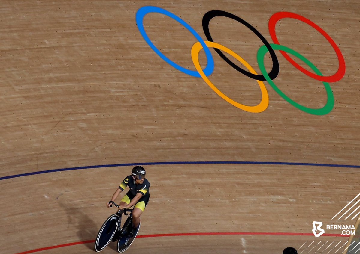 National Cyclist Azizulhasni Awang Brings Home A Silver In