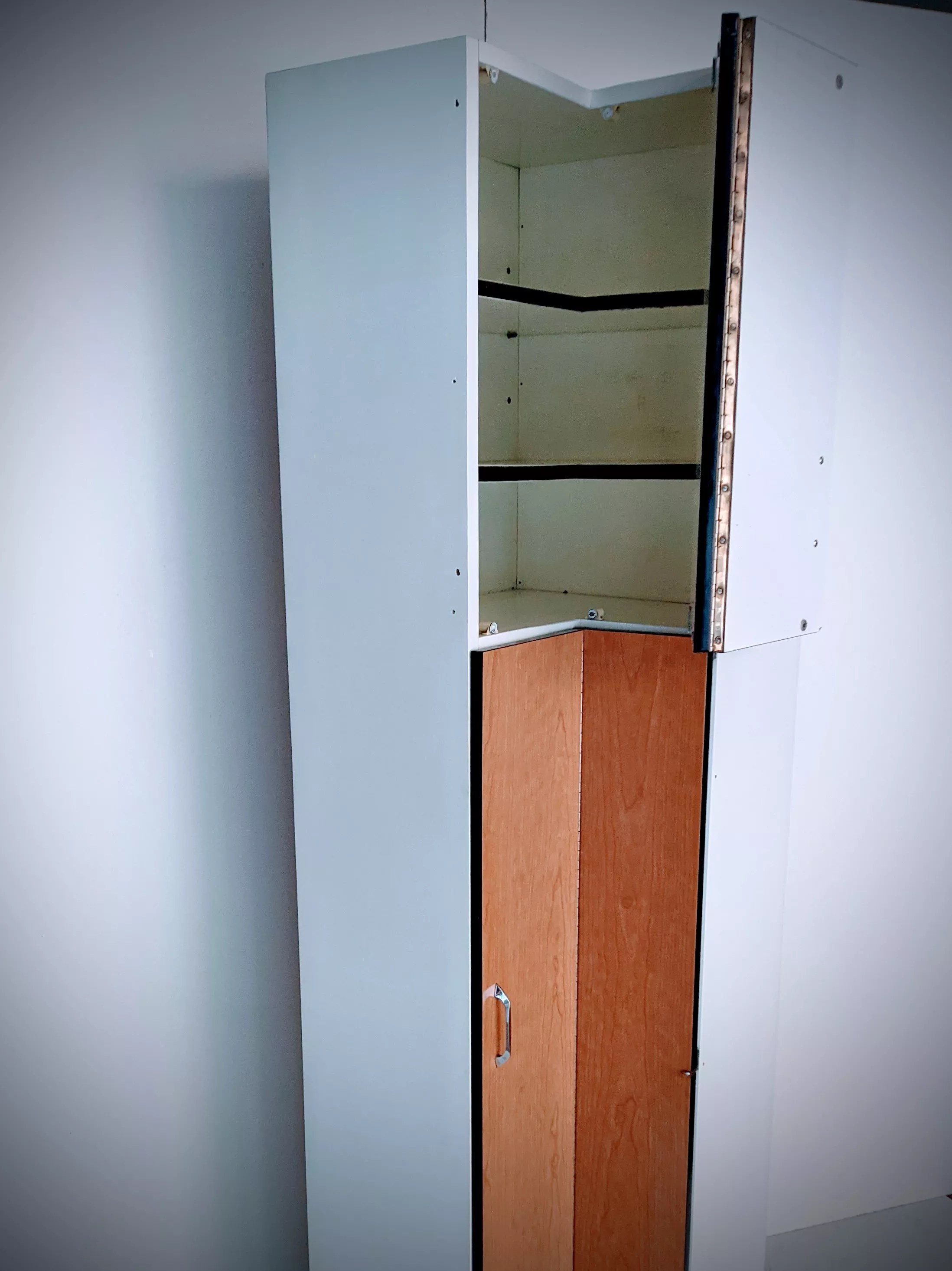 Colonne de rangement d'angle Selency