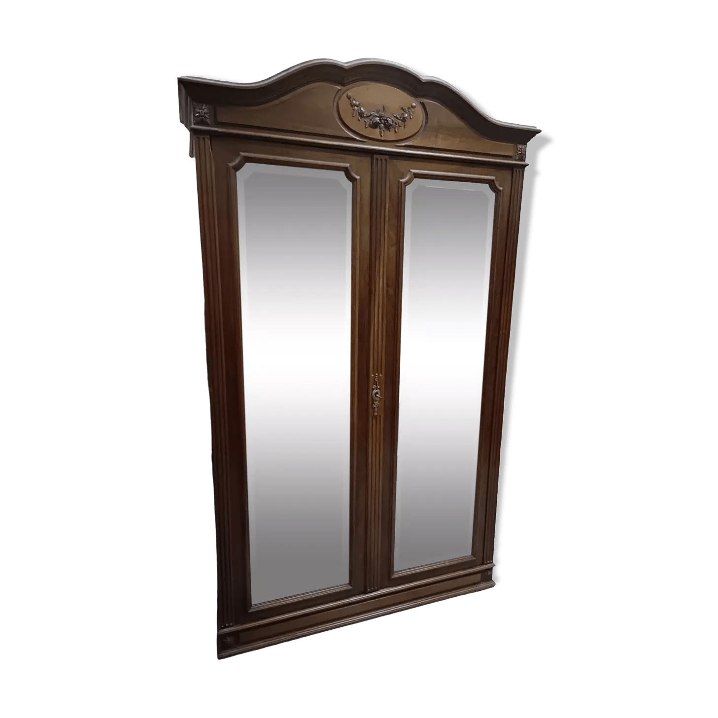 Armoire ancienne classique avec portes à miroirs biseautés Selency