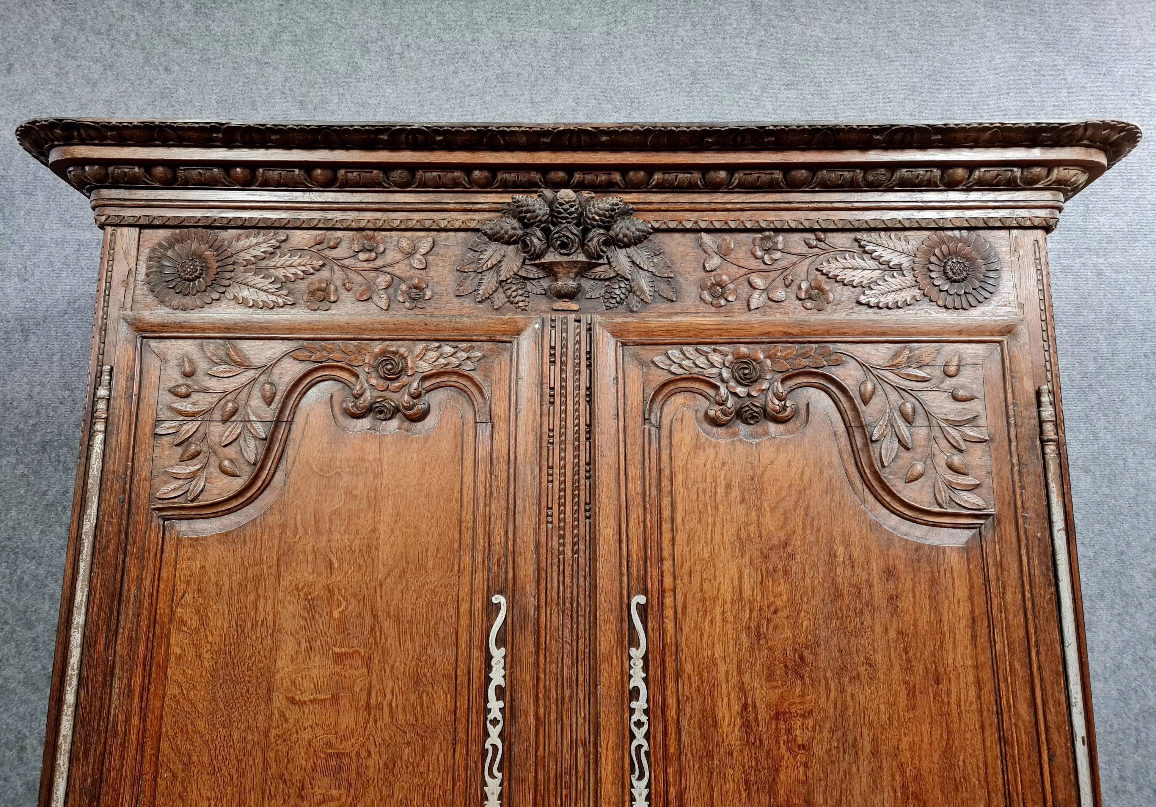 Armoire de mariage Normande de Vire en chêne maillé dit merrain époque Louis XV (fin XVIIIeme