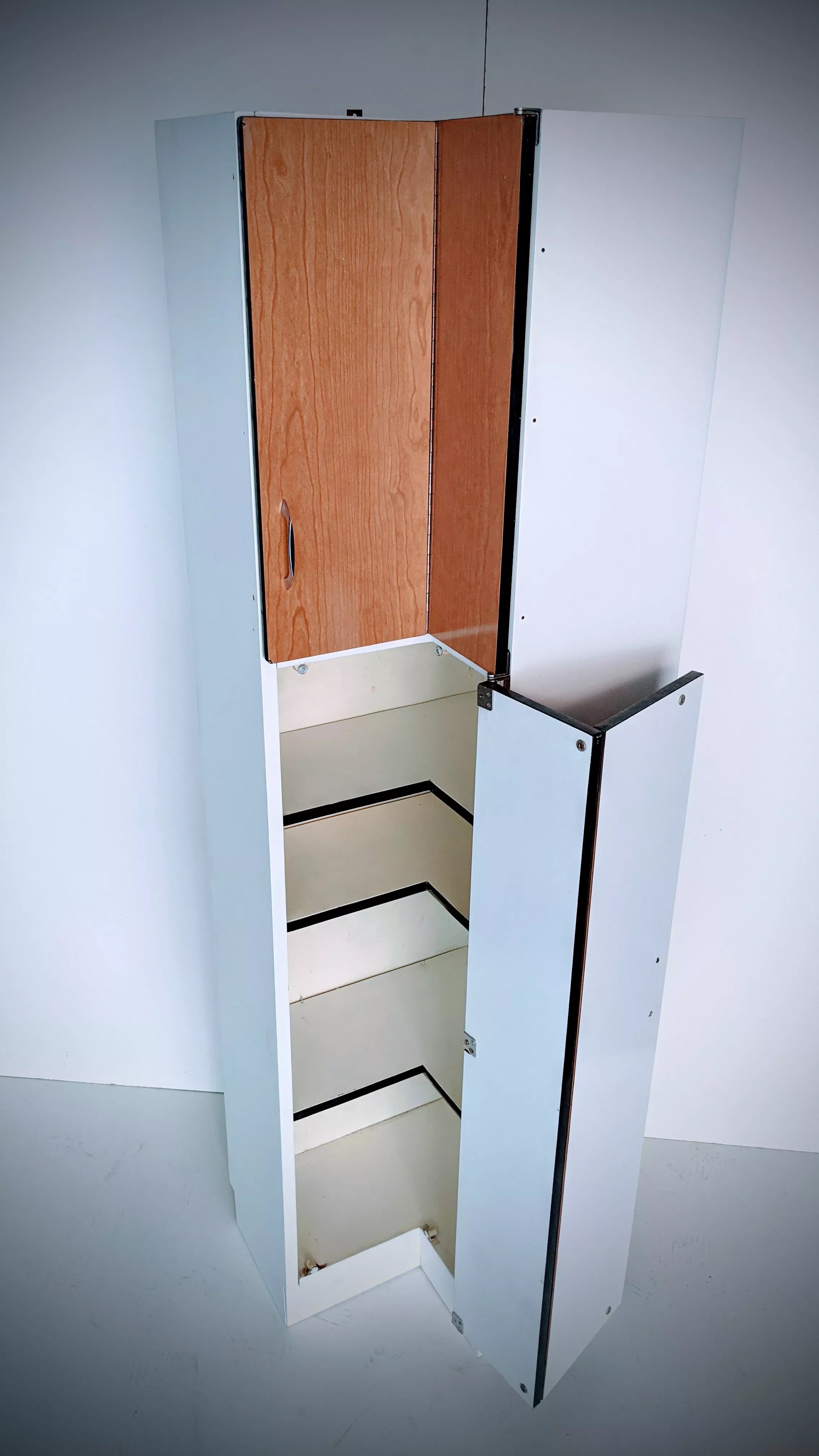 Colonne de rangement d'angle Selency