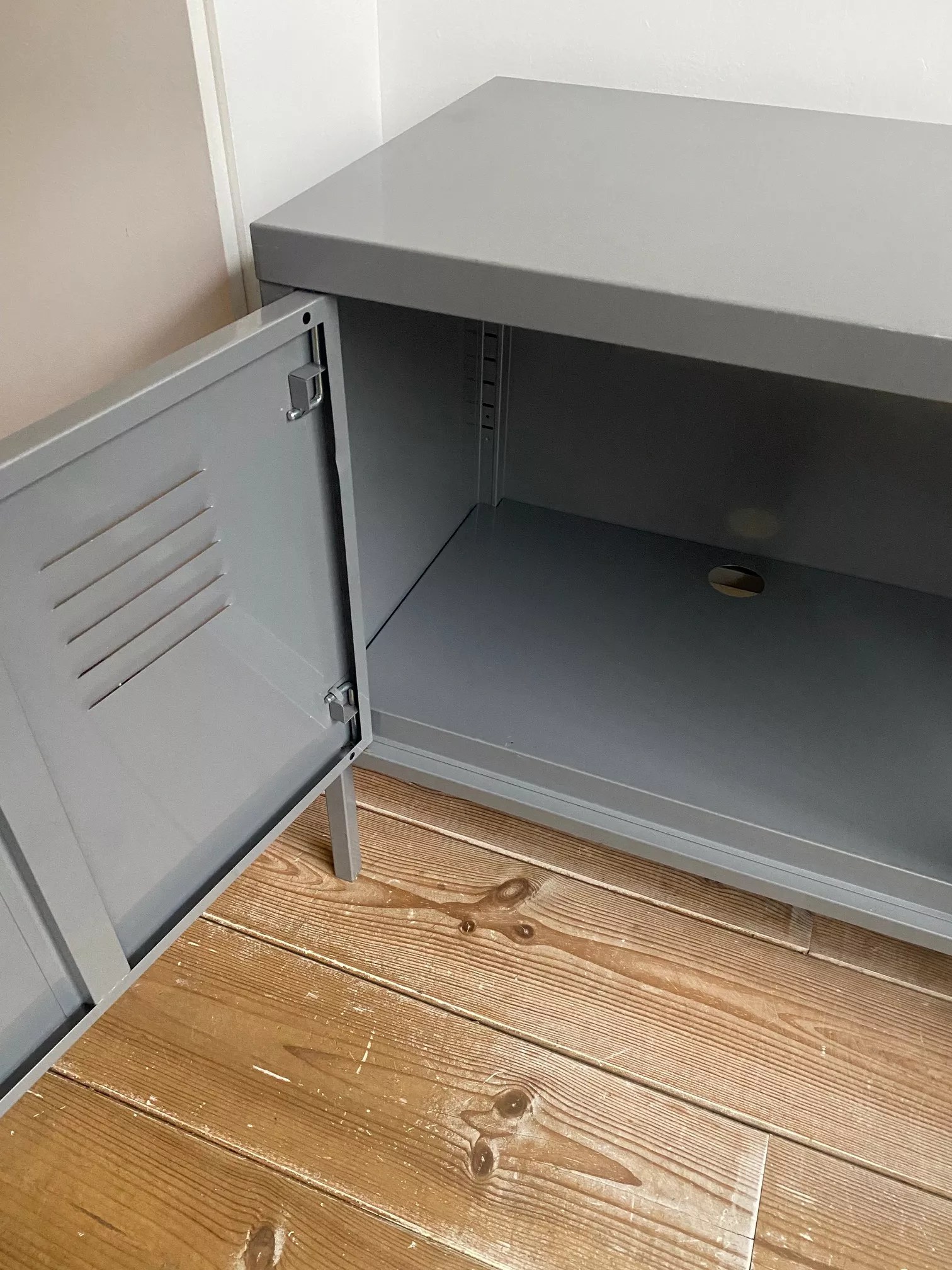 Armoire iconique vintage Ikea PS couleur grise Selency