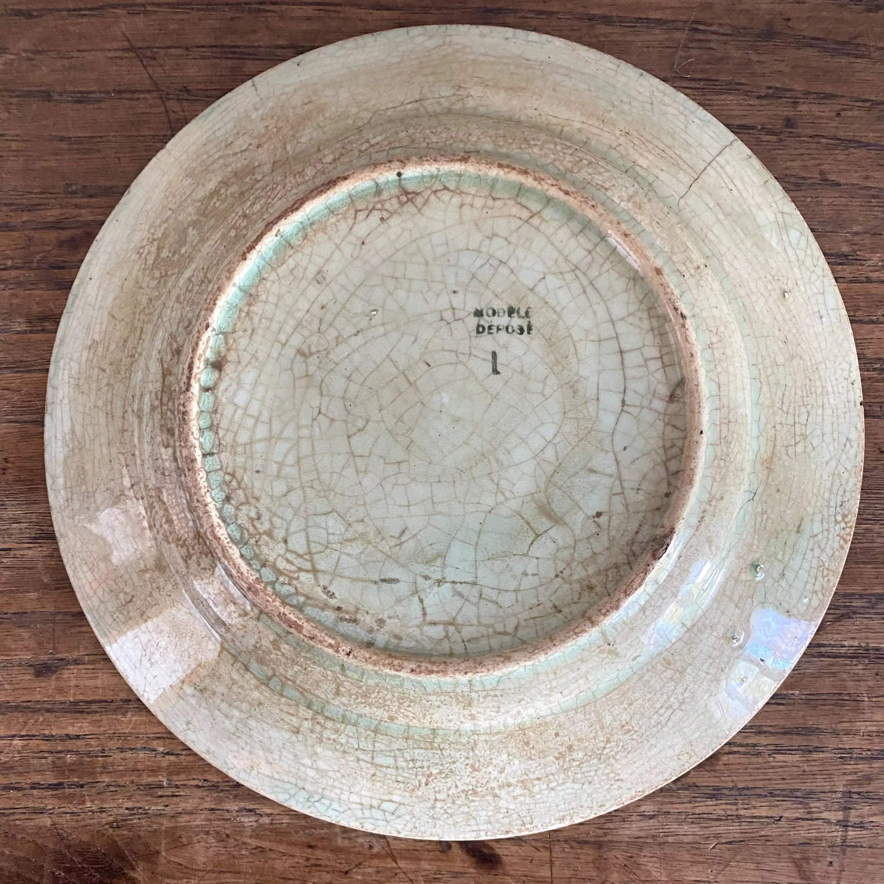 Assiette en barbotine cerises St Amand Selency