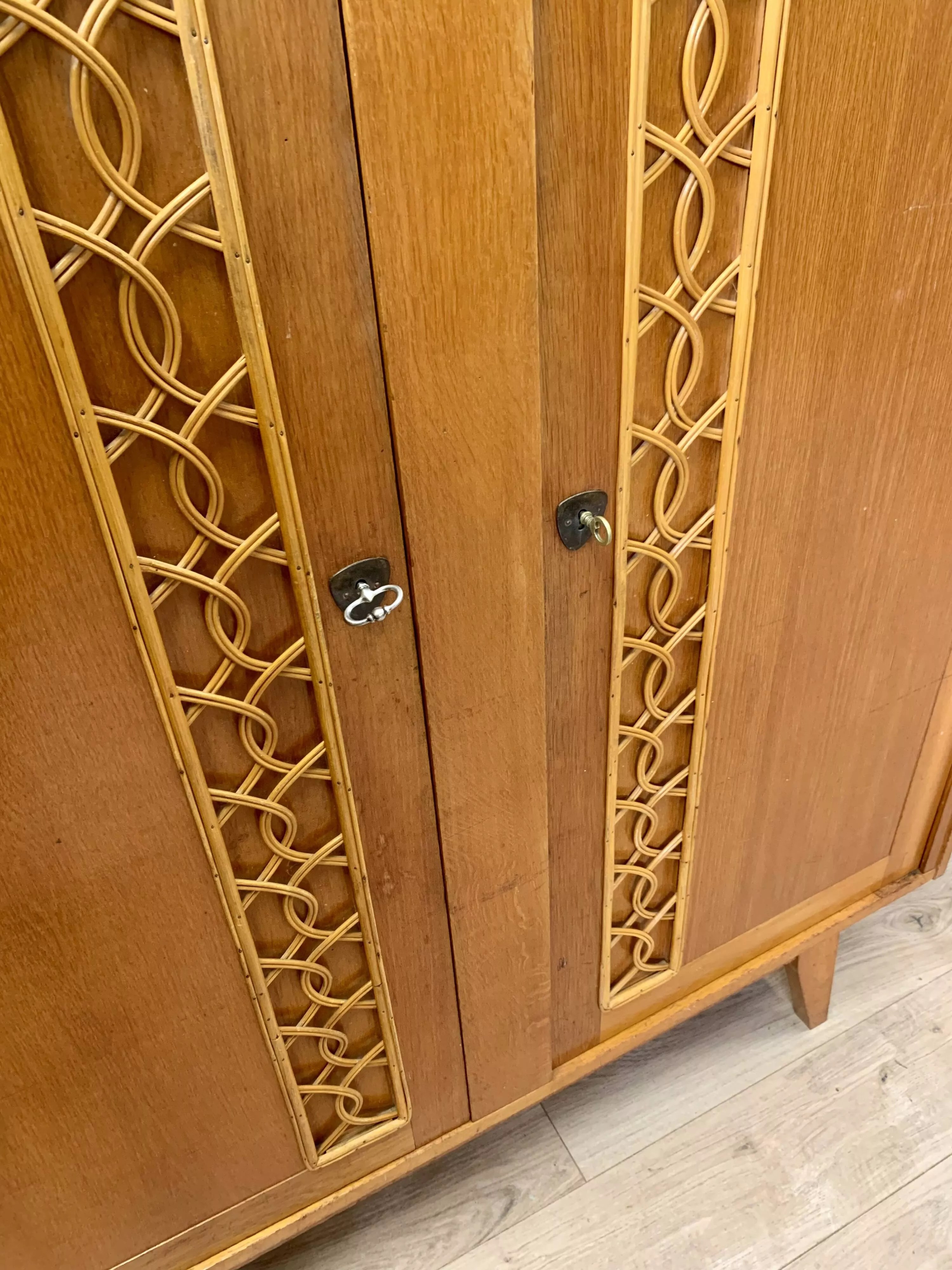 Armoire vintage bois et rotin Selency