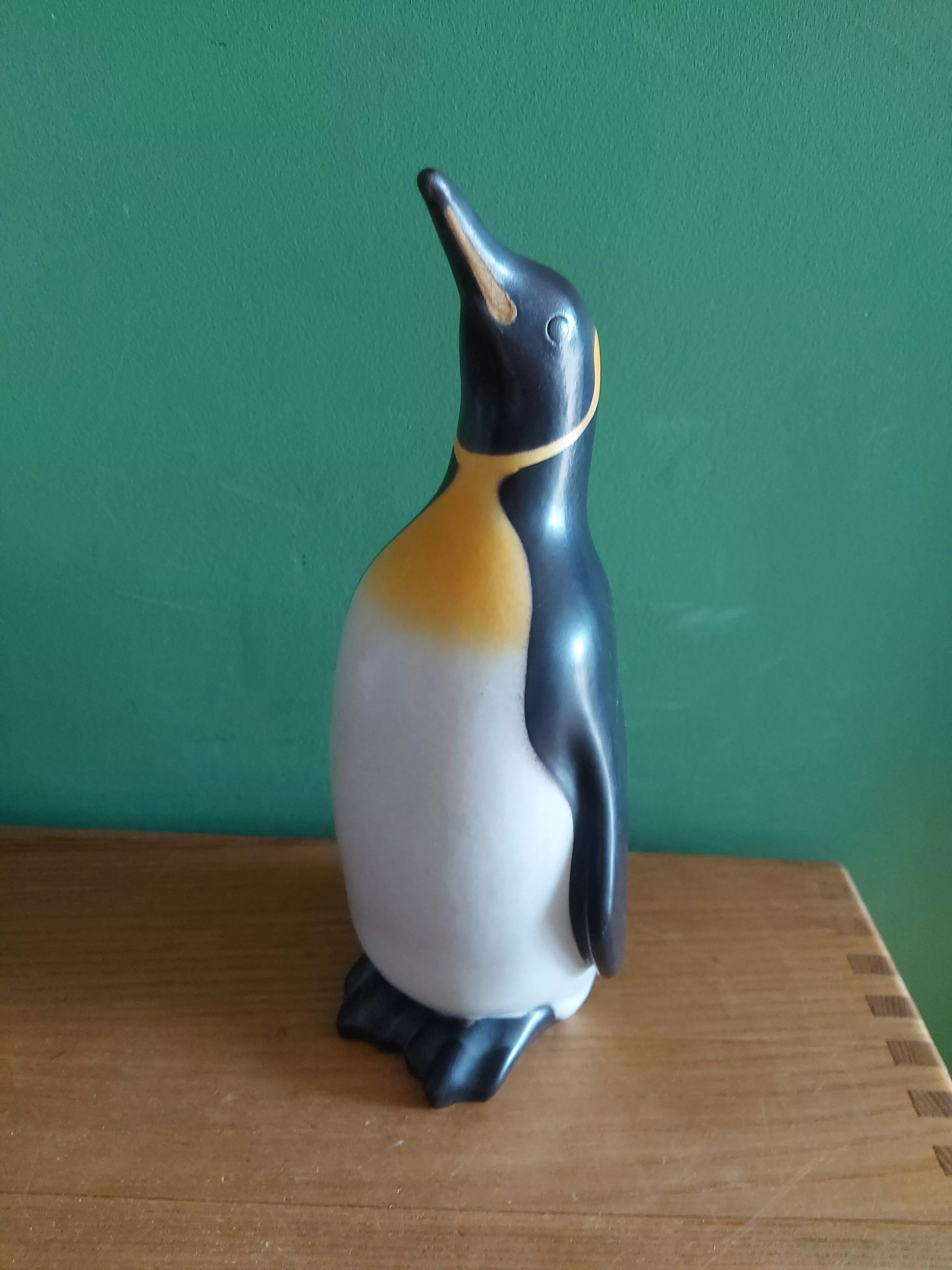 Ceramic piggy bank king penguin, denmark Selency