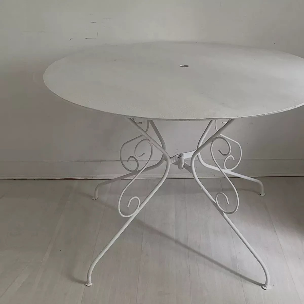 Vintage & curated second hand outdoor furniture & decoration Selency