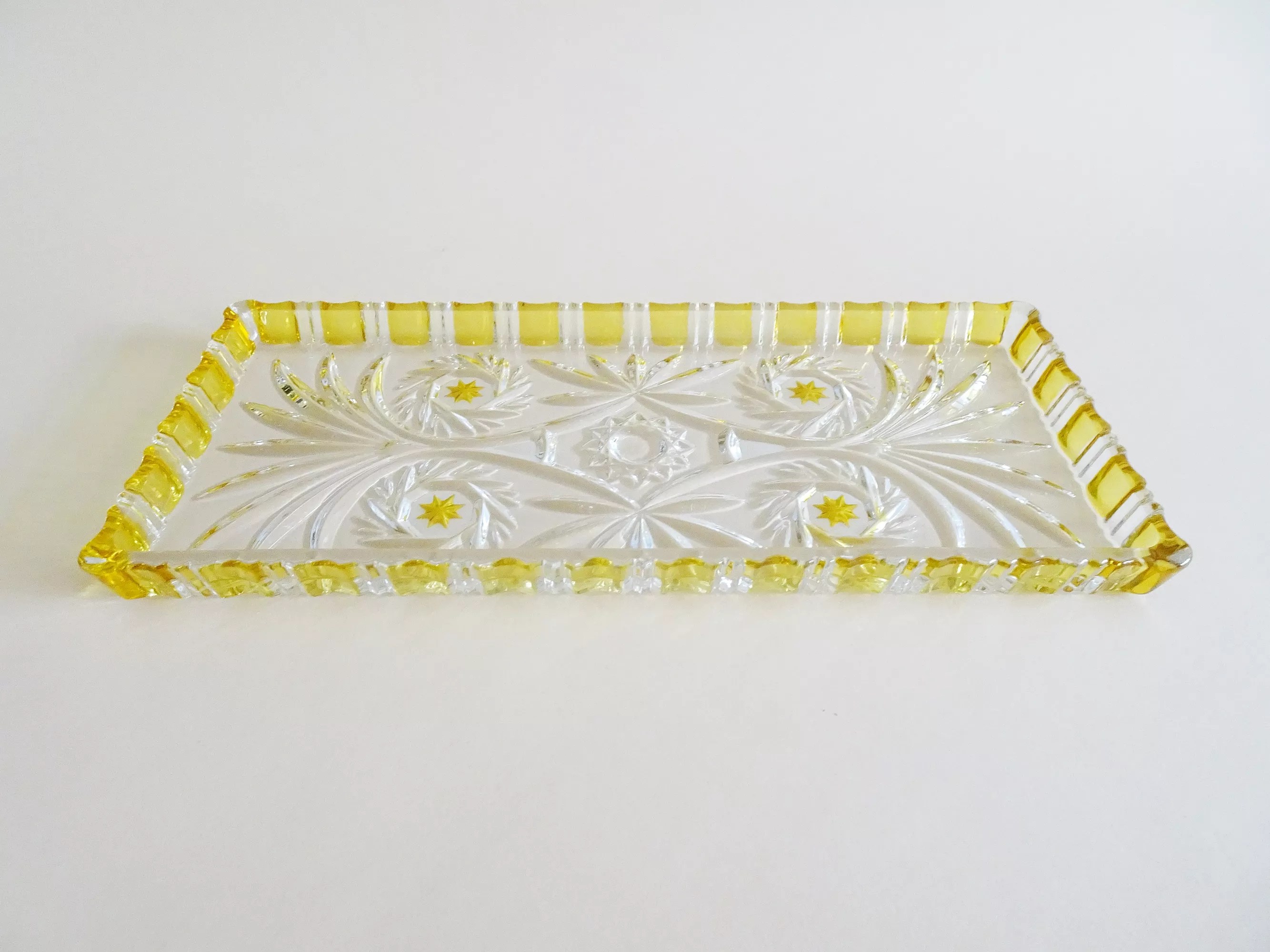 Set of two Walther glass serving plates in yellow, Walther crystal