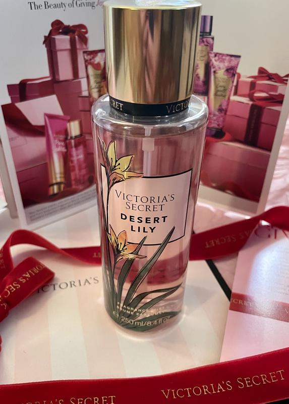 Victoria's secret desert lily fragrance mist — цена 629 грн в каталоге