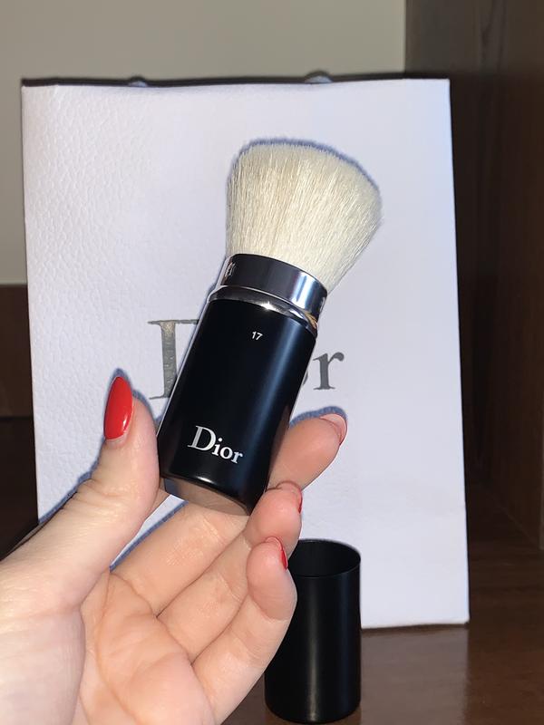 Выдвижная кисть кабуки dior backstage kabuki brush №17 — цена 1740 грн