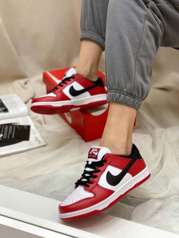 Кросівки nike air jordan dunk low red — ціна 1740 грн у каталозі