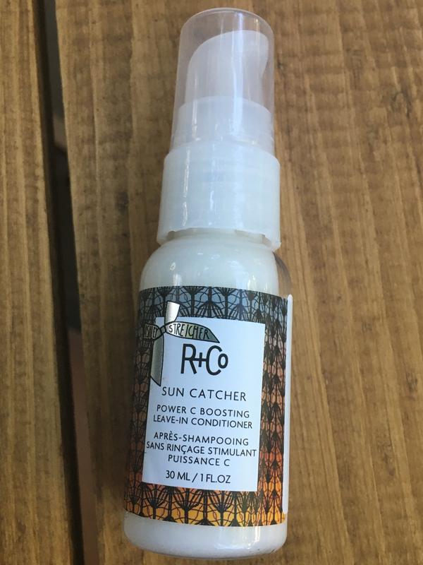 Несмываемый кондиционер с витамином с r+co sun catcher vitamin c leave