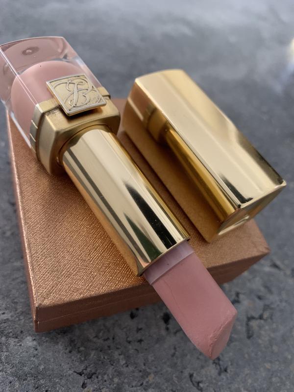 Помада нюд estee lauder vanilla truffle. 💄 — цена 240 грн в каталоге