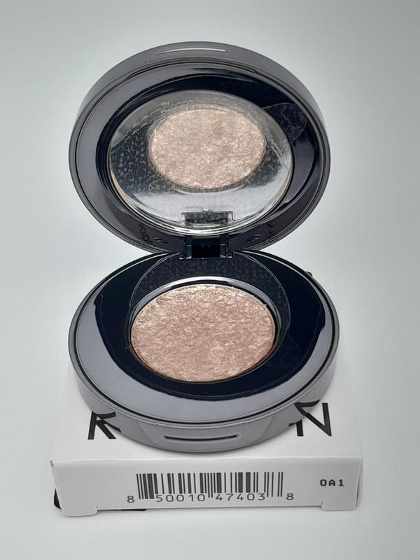 Roen disco eye universal — цена 600 грн в каталоге Тени для век Купить