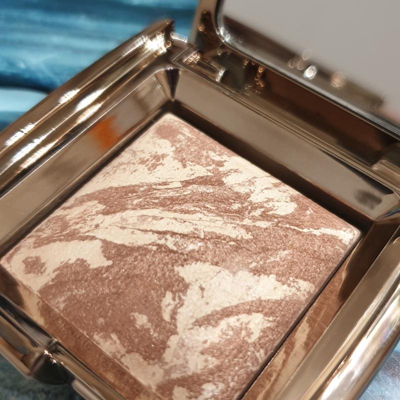 Бронзер для лица hourglass ambient lighting bronzer mini diffused