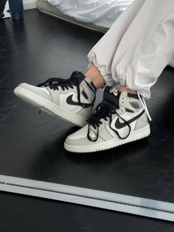 Nike air jordan nyc to paris жіночі сірі шкіряні кросівки найк джордан