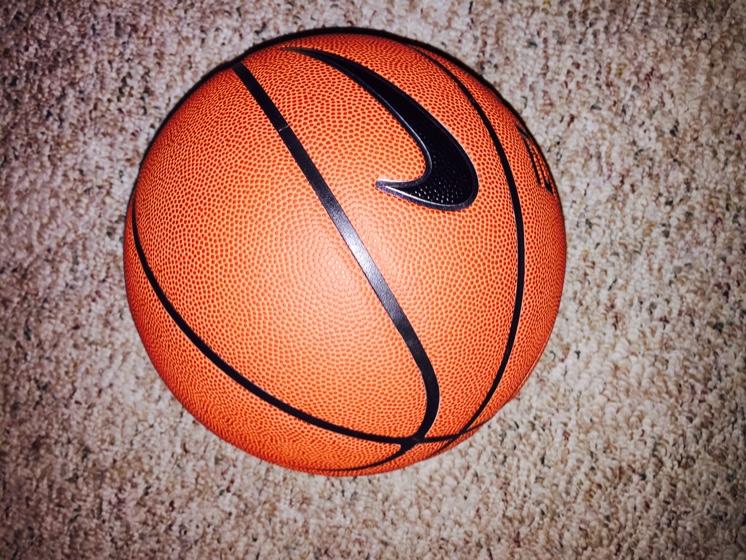 Nike Elite Full Size Basketball SidelineSwap