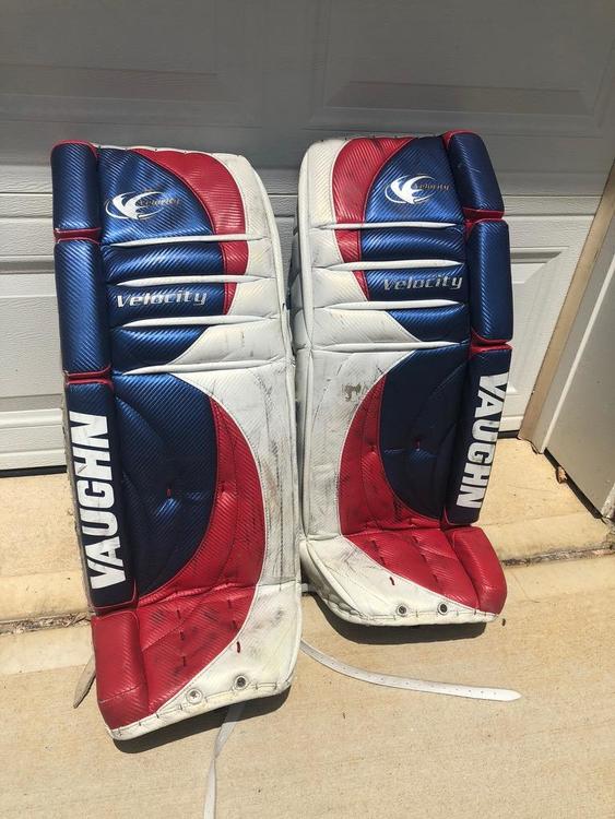 Vaughn Velocity V2 7000 Senior SOLD Hockey Goalie Leg Pads