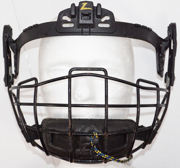 ZLEADER CAGE ONLY ICE OR ROLLER BLACK FACEMASK ADULT SMALL TO MEDIUM