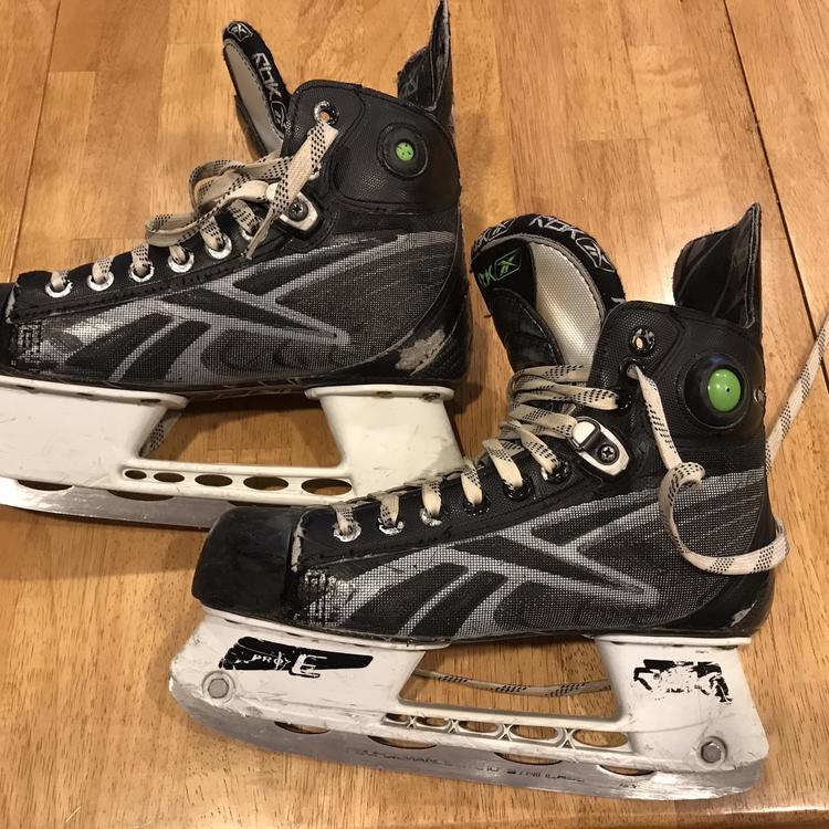 9k Hockey Skates Junior Size 4.5 SidelineSwap